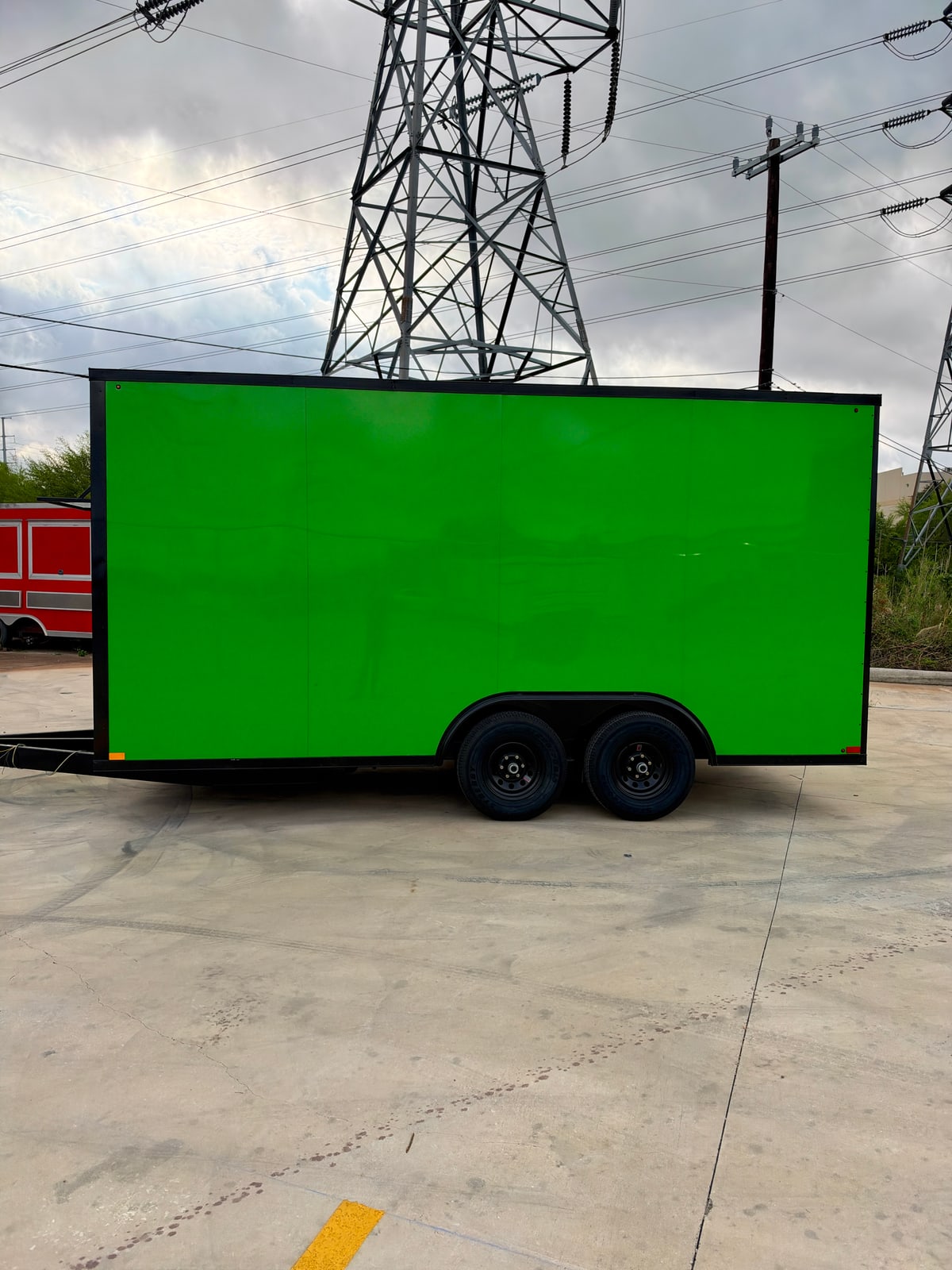Green 8.5 × 16 ft trailer — Opposite-side exterior